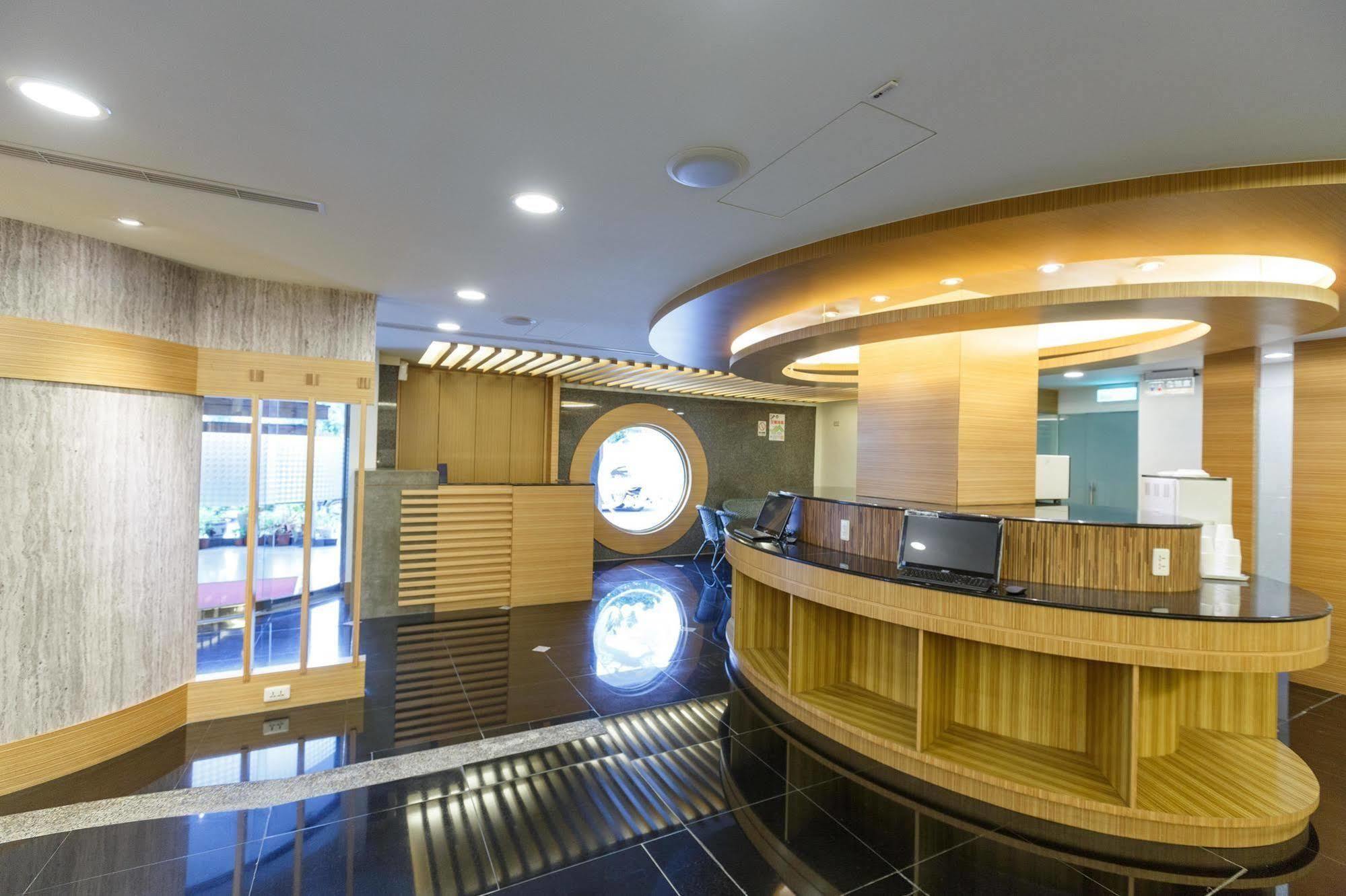 Huahou Hotell Kaohsiung Exteriör bild